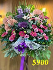 Mixed Flower Arrangement - A Standard CODE 21946